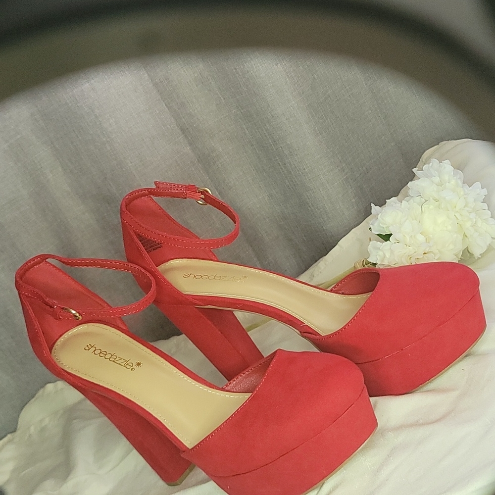 Shoe dazzle Sabrina Block Heel Pump